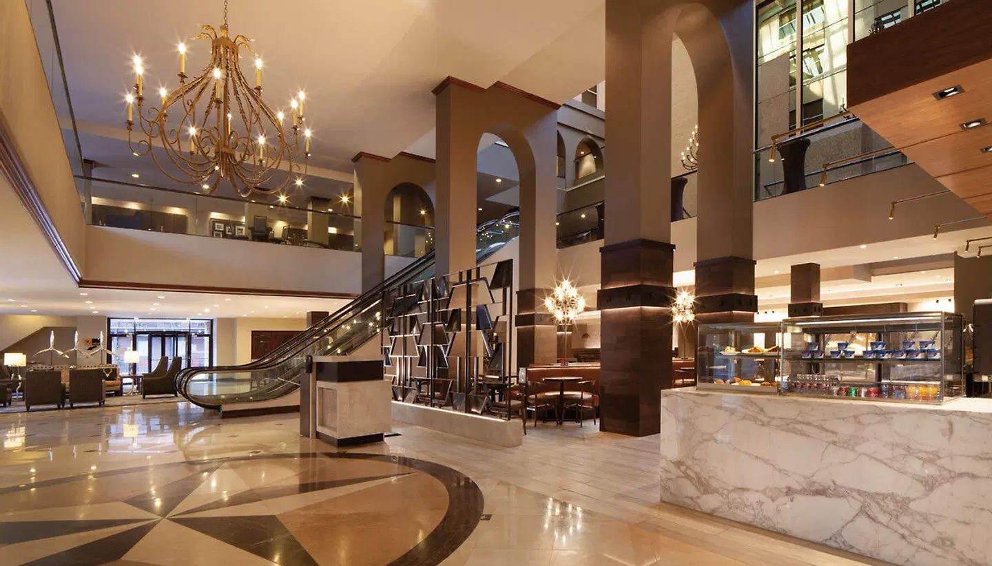 Hilton Fort Worth LOUNGE_LOBBY