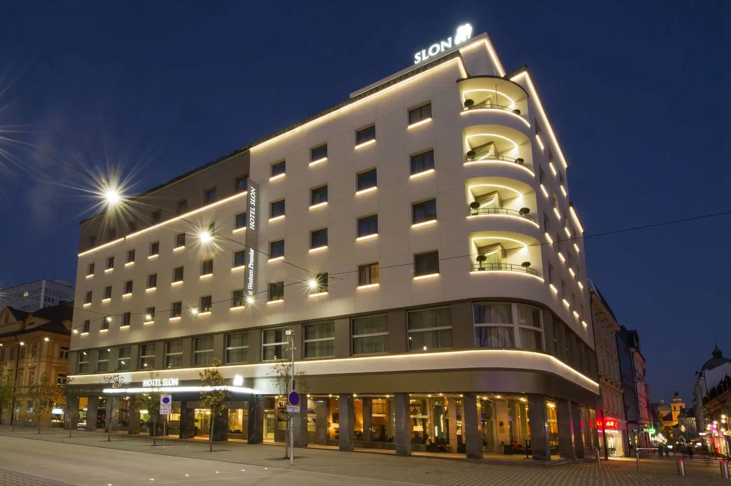 Best Western Premier Hotel Slon EXTERIOR