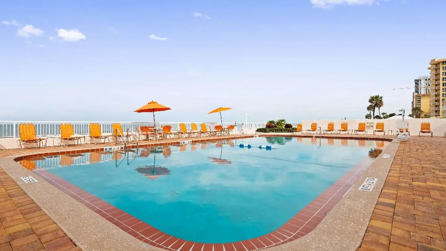 Best Western Plus Daytona Inn Seabreeze Oceanfront OUTDOOR_POOL