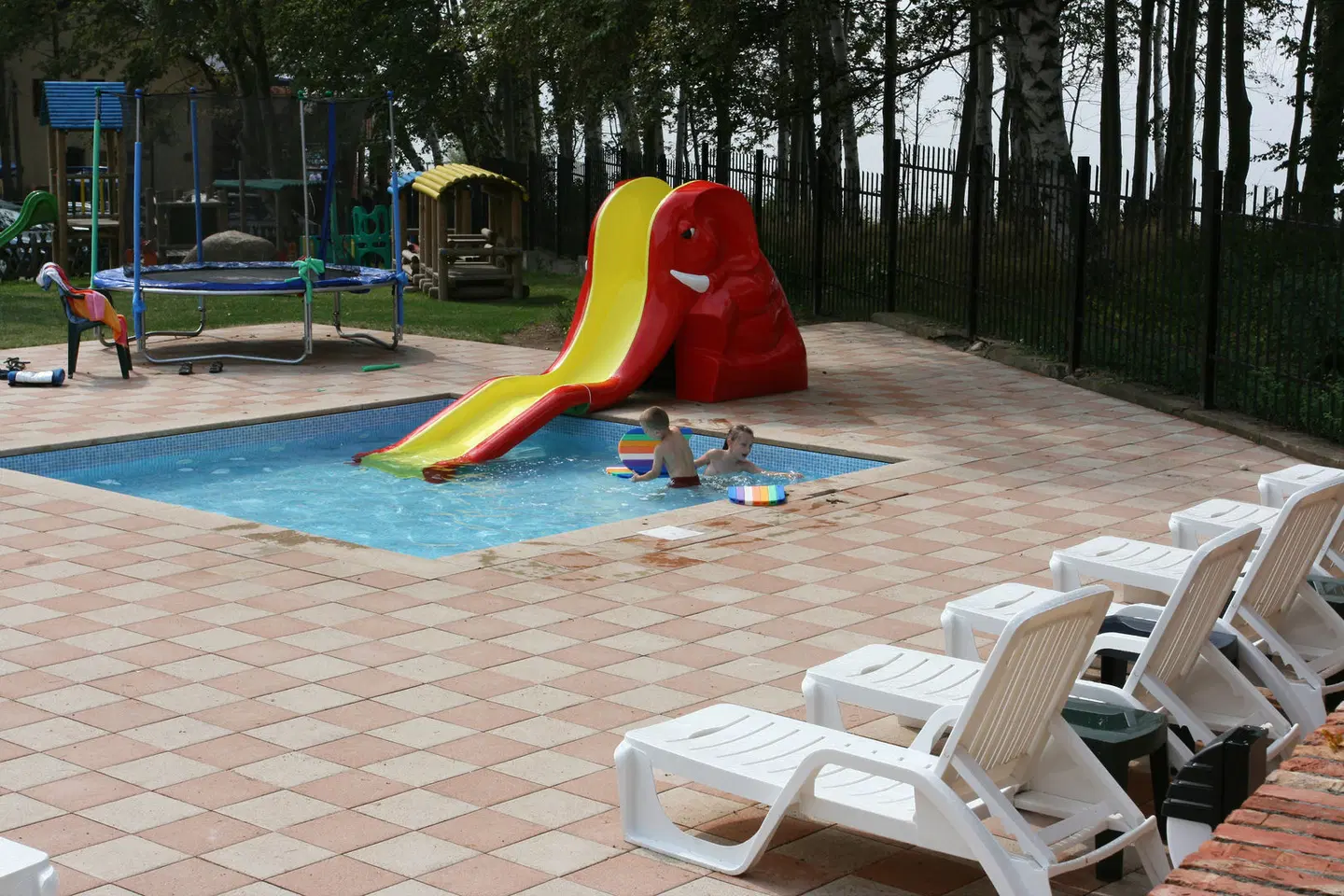 Alcest SPORTS_AND_LEISURE