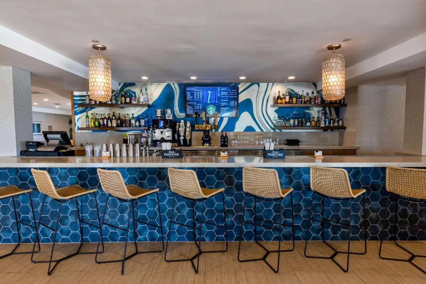 Redondo Beach Hotel, Tapestry Collection by Hilton Bar