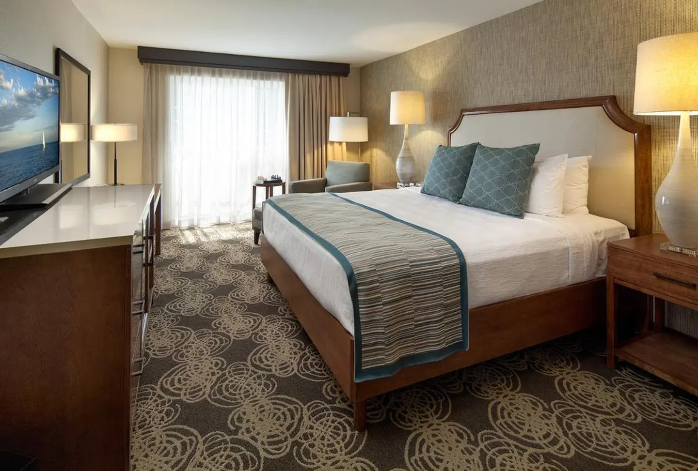 Redondo Beach Hotel, Tapestry Collection by Hilton ROOM_EXAMPLE