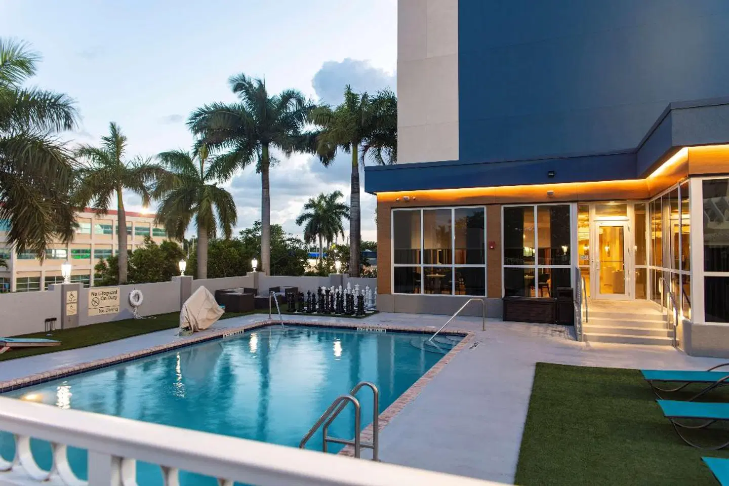 Hampton Inn & Suites Miami-Airport South-Blue Lagoon OUTDOOR_POOL