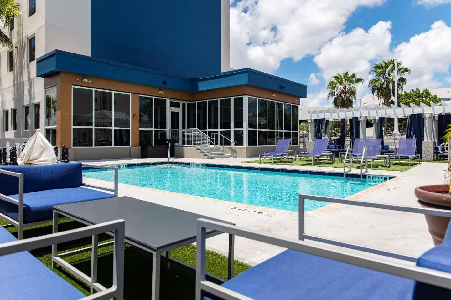 Hampton Inn & Suites Miami-Airport South-Blue Lagoon OUTDOOR_POOL