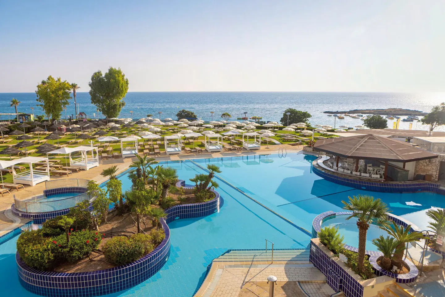 Capo Bay Hotel OUTDOOR_POOL