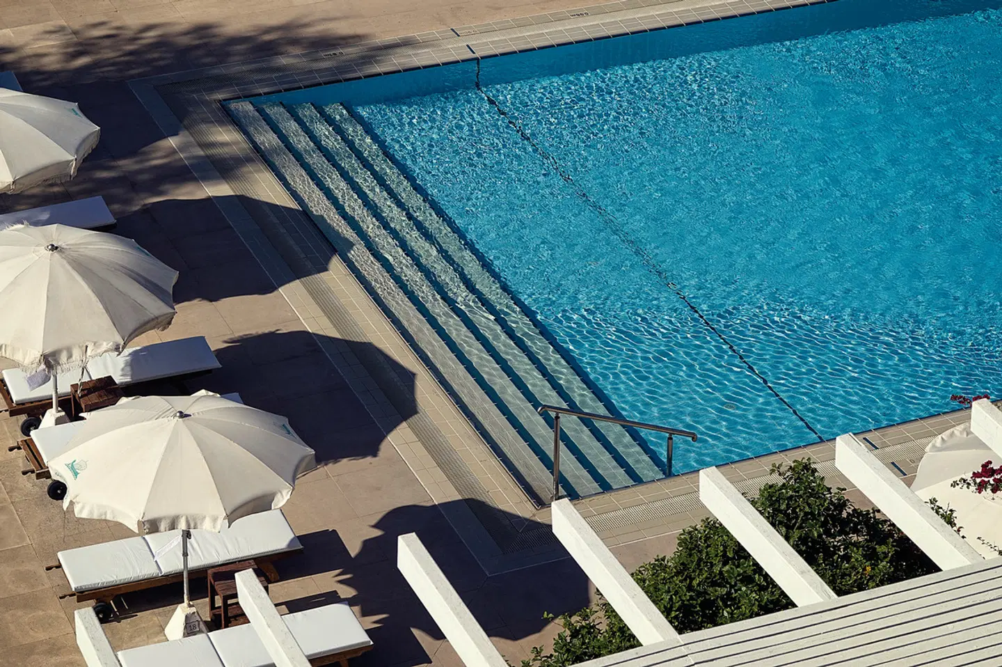 Grecian Sands OUTDOOR_POOL