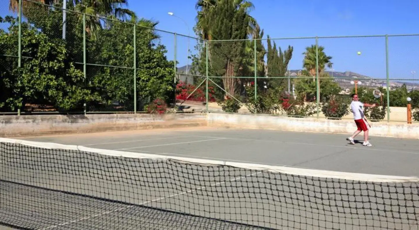 Corallia Beach Hotel Apartments Strand