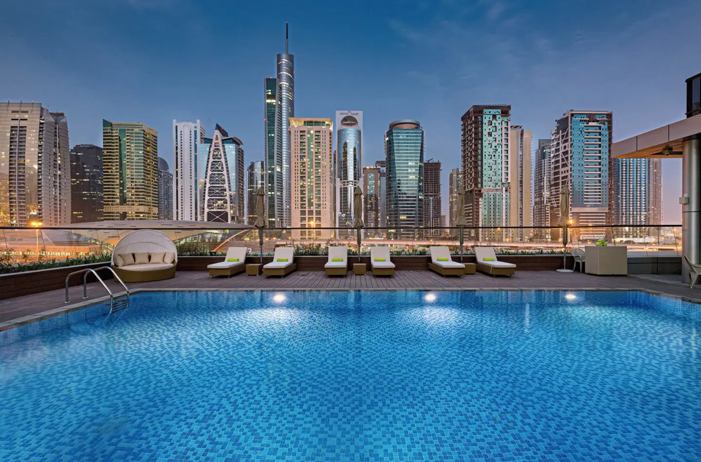 Millennium Place Marina OUTDOOR_POOL