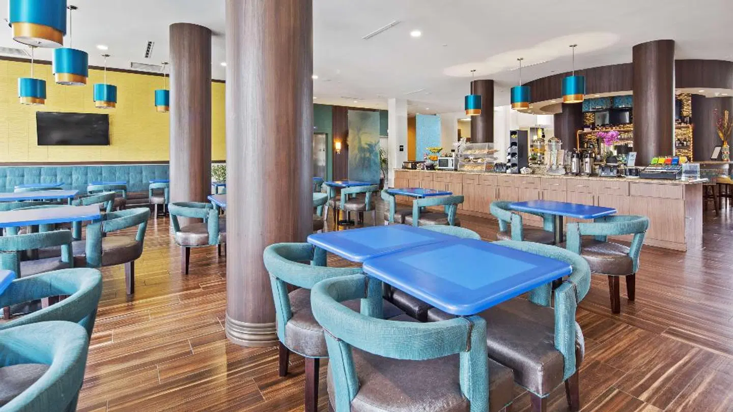 Best Western Plus Kendall Airport Hotel & Suites LOUNGE_LOBBY