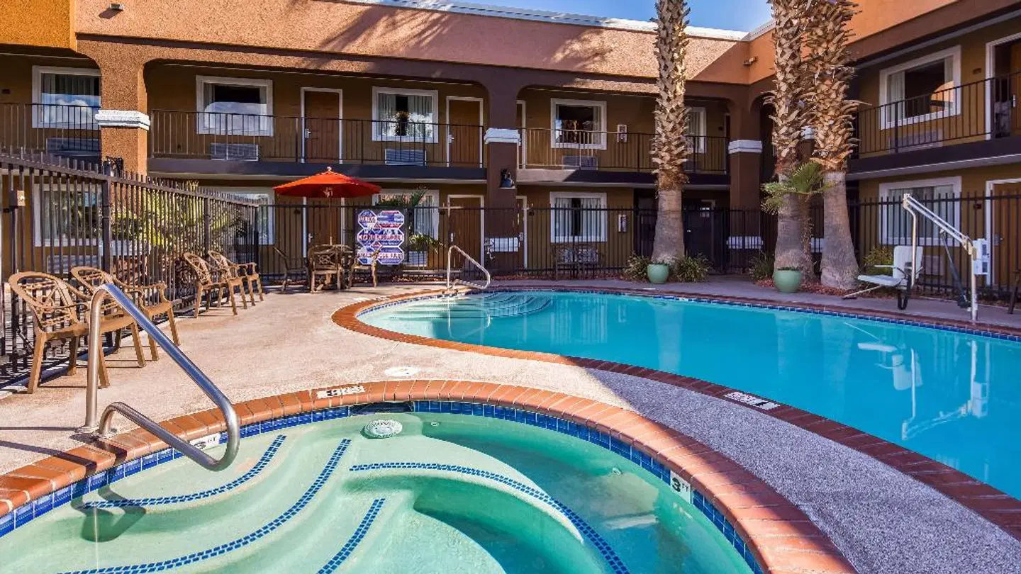 Best Western Mesquite Inn OUTDOOR_POOL