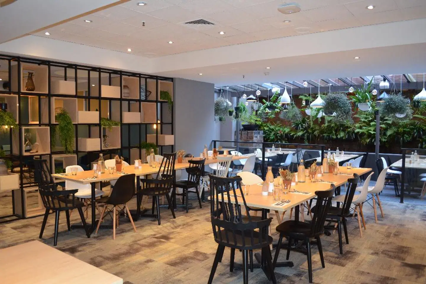 Metro Aspire Hotel, Sydney Restaurant