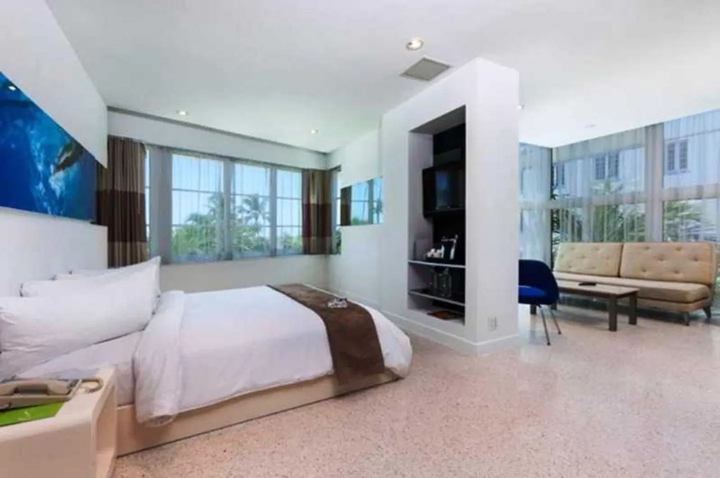 Clevelander South Beach ROOM_EXAMPLE