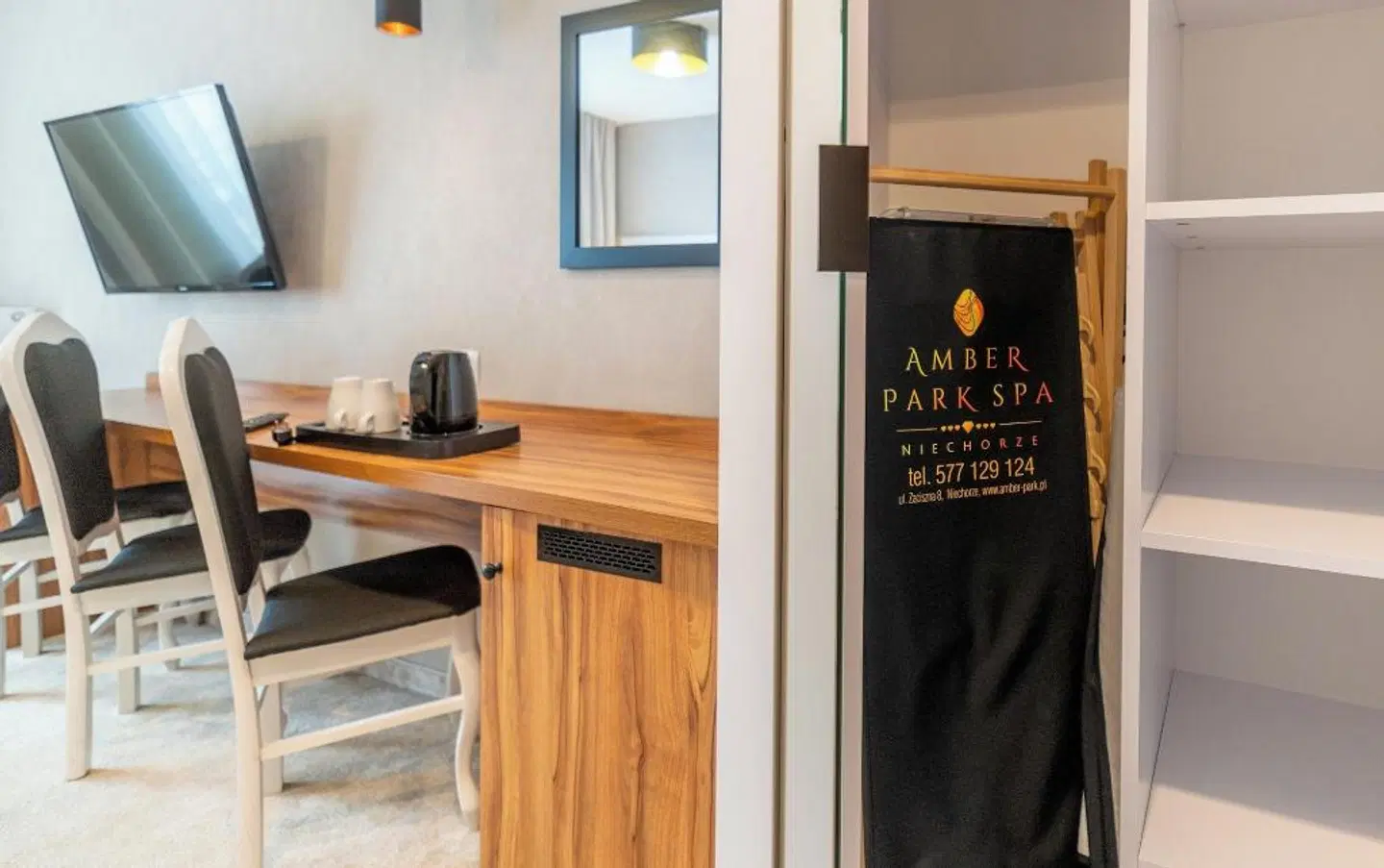 Amber Park HEALTH_BEAUTY