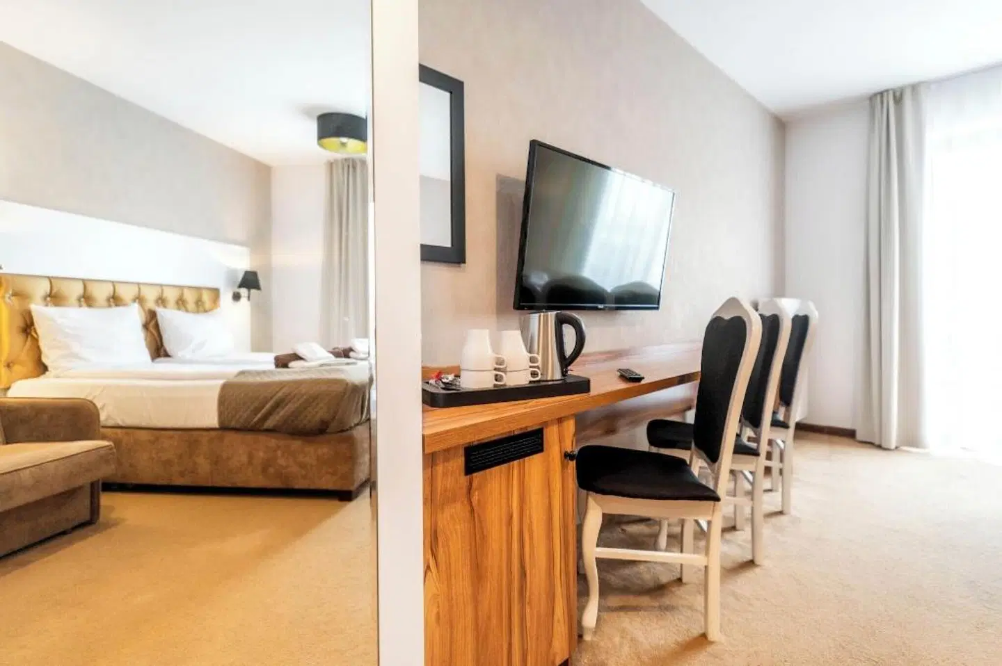 Amber Park ROOM_EXAMPLE