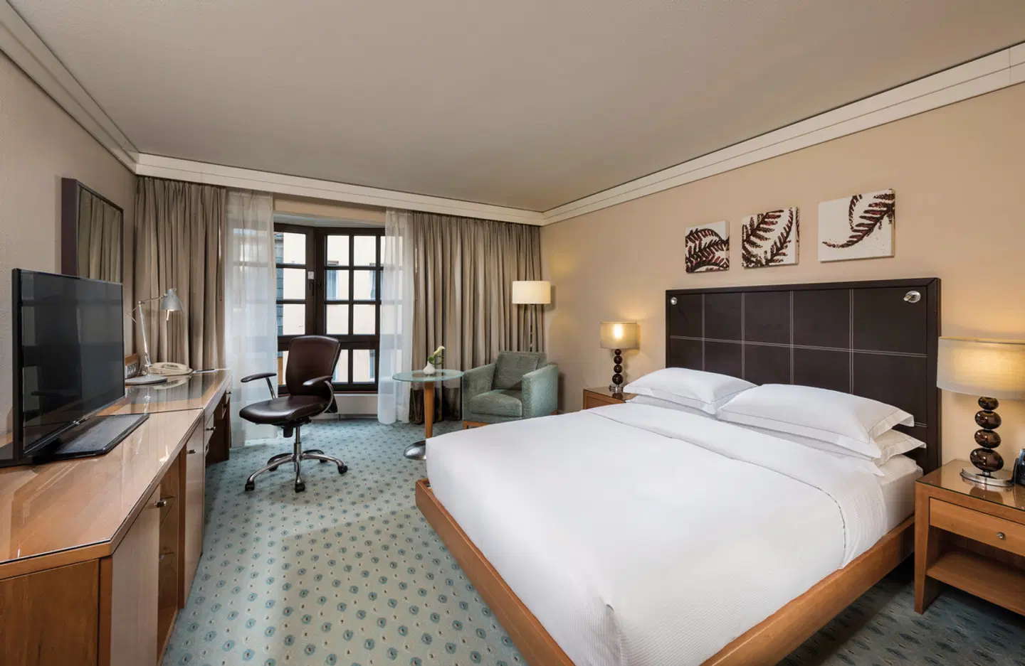 Hilton Dresden ROOM_EXAMPLE