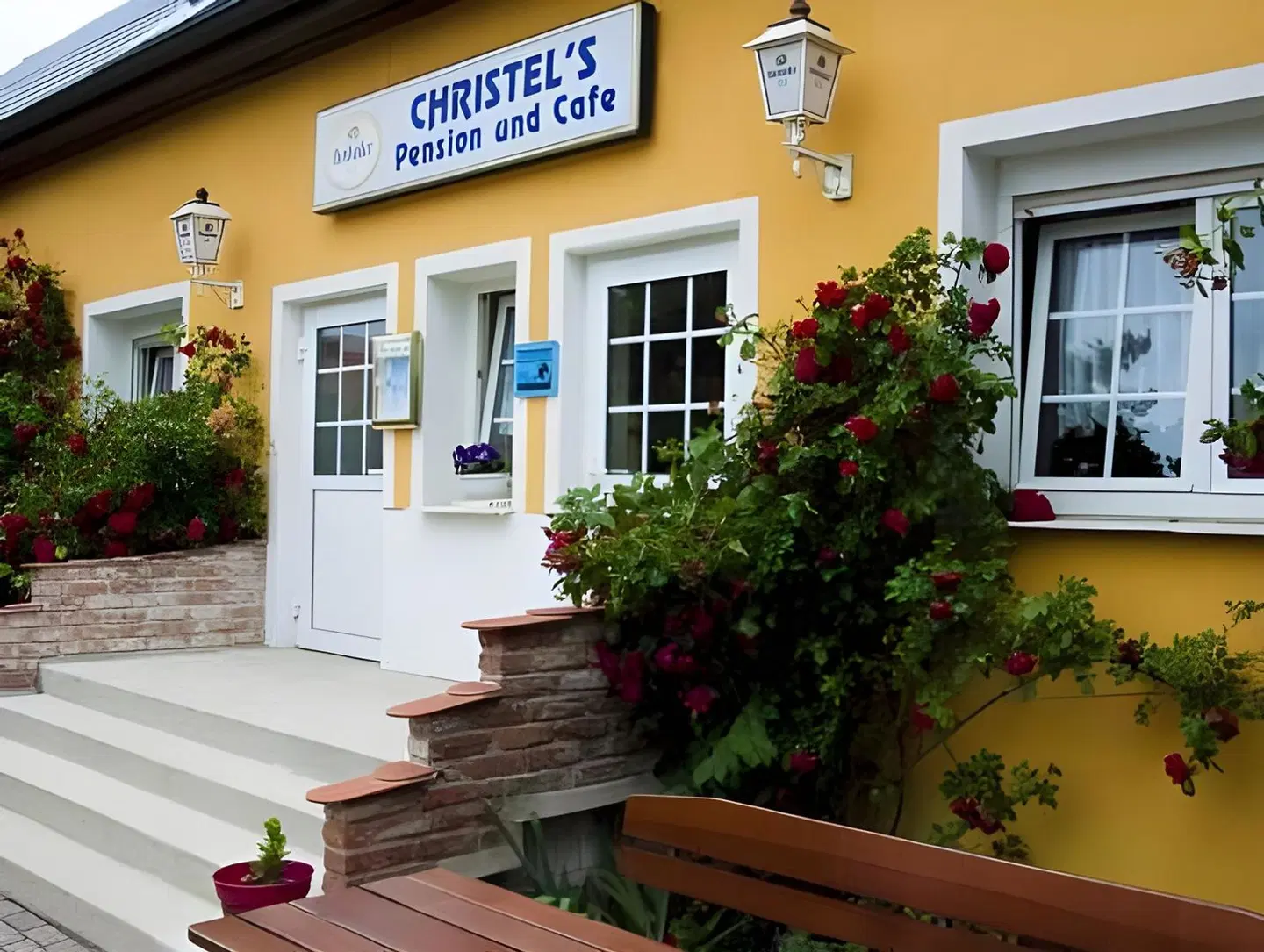 Christel's Pension & Cafe EXTERIOR