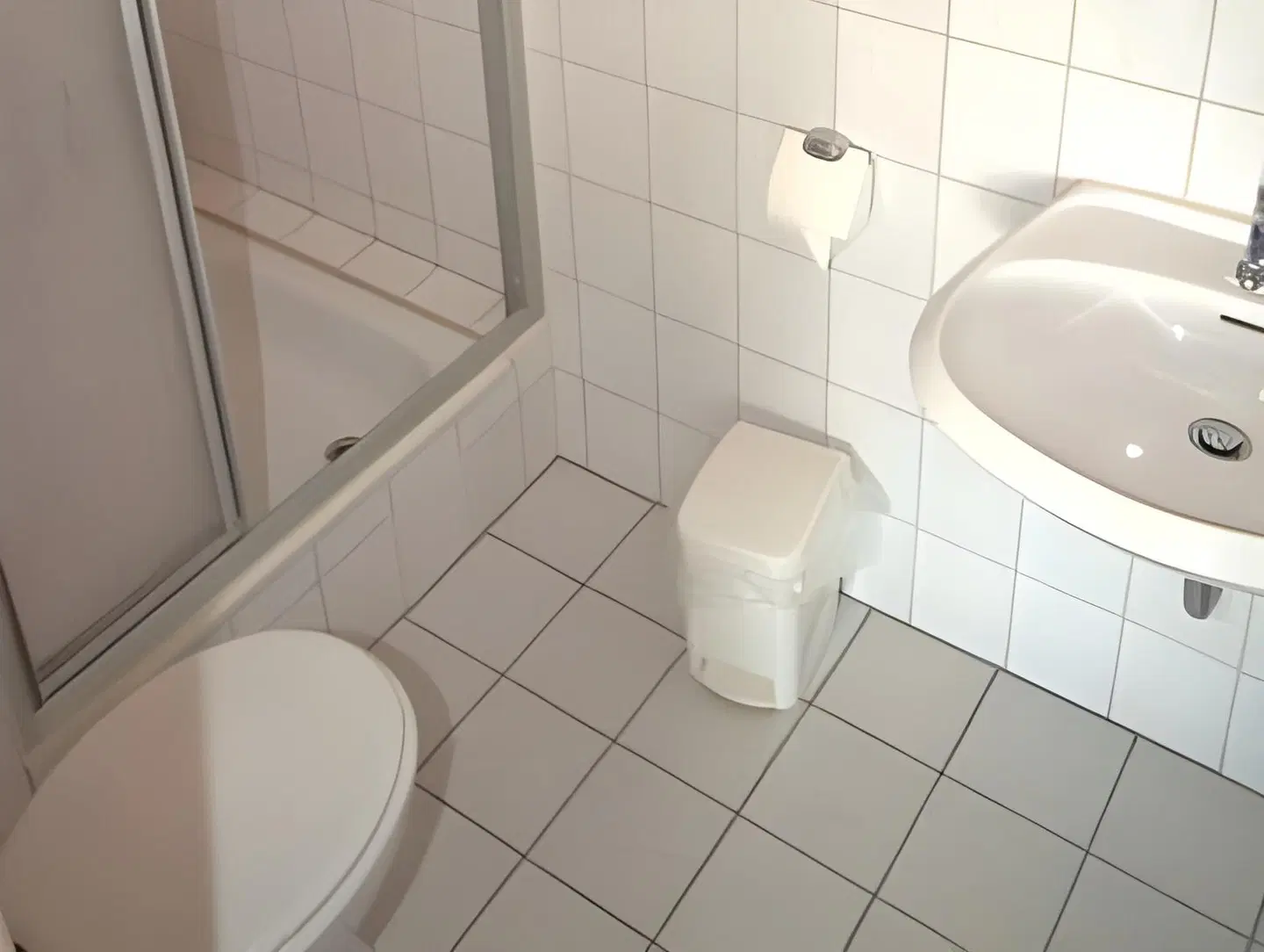 Christel's Pension & Cafe Badezimmer