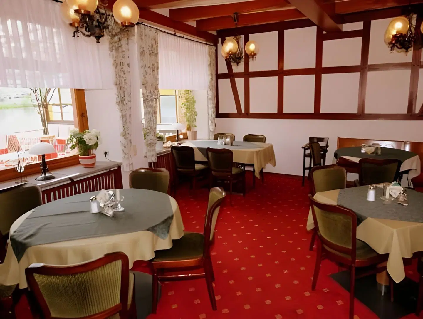 Haus Burg Metternich Bar