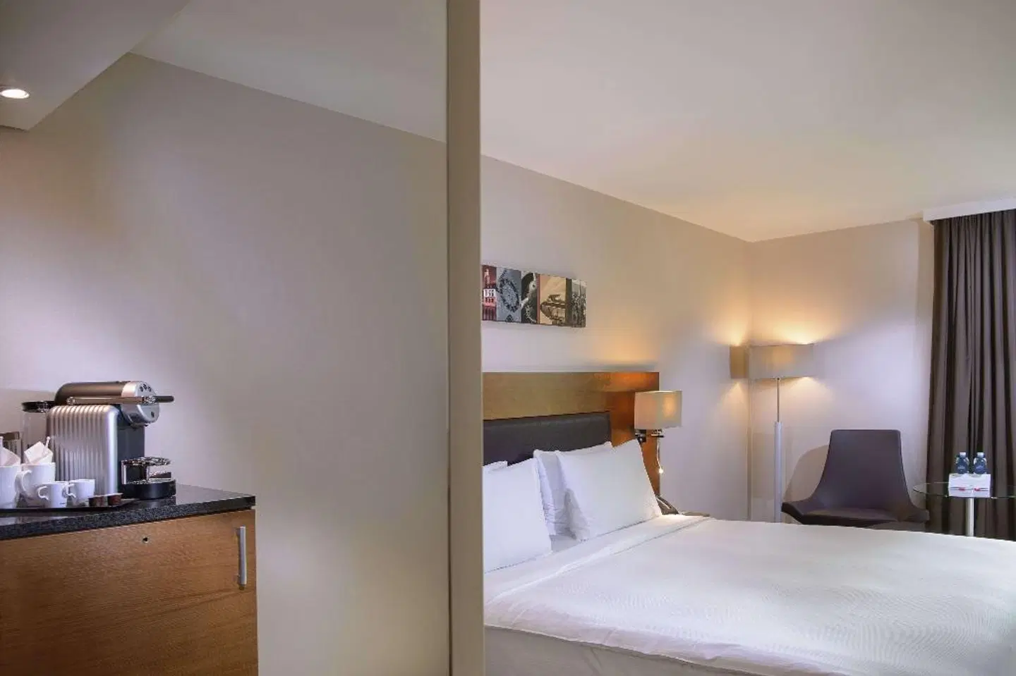 Hilton Zurich Airport ROOM_EXAMPLE