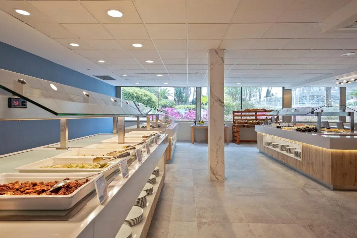 Best Delta LOUNGE_LOBBY