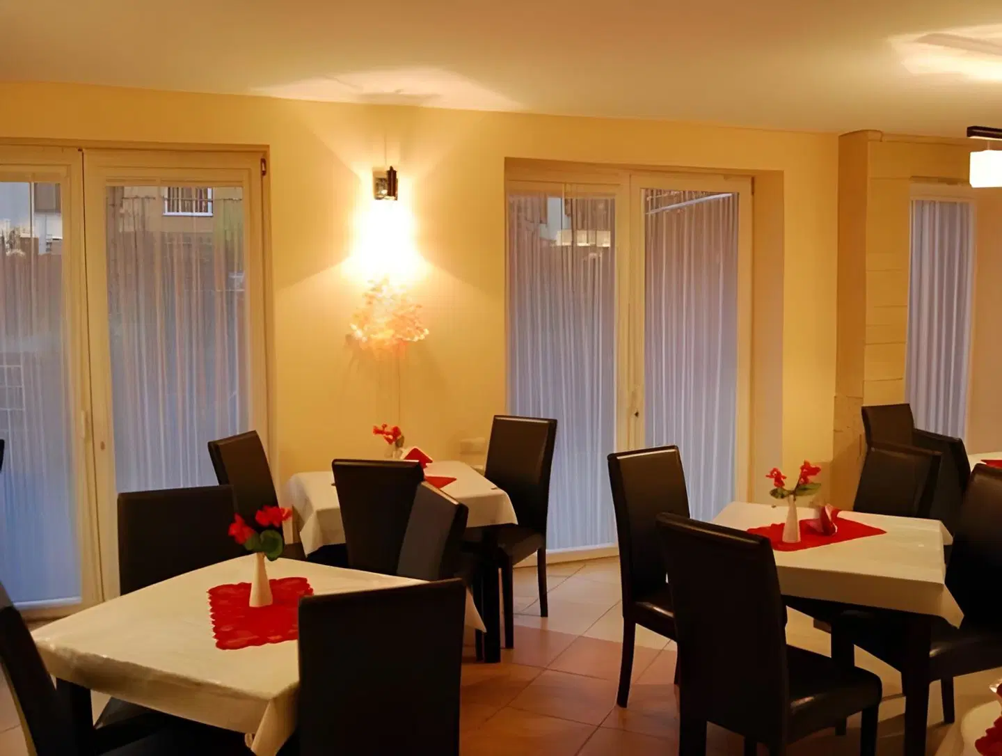 Willa Adonis ROOM_EXAMPLE