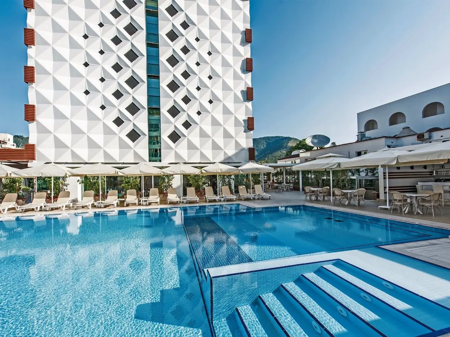 Elite World Marmaris OUTDOOR_POOL