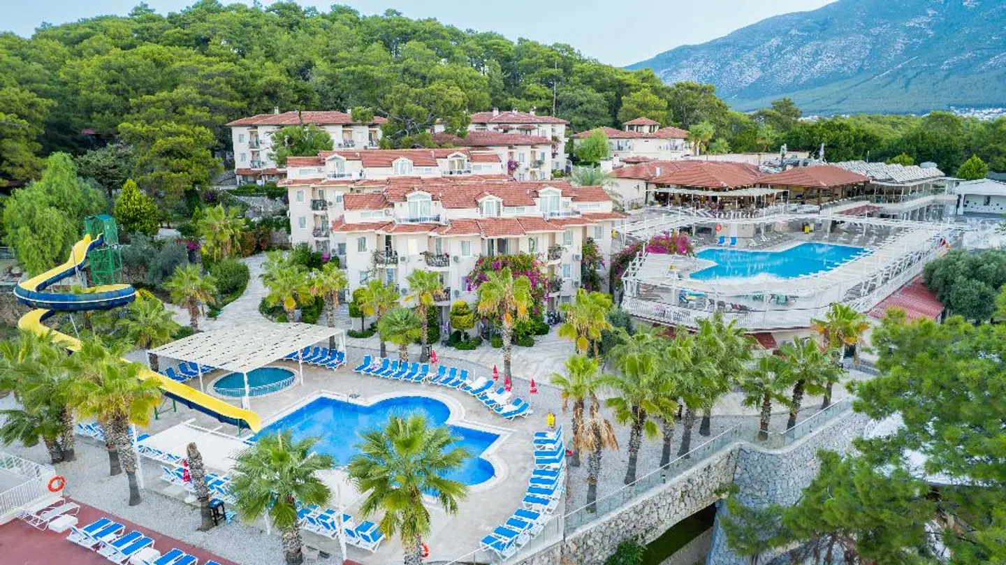 Nicholas Park Hotel EXTERIOR