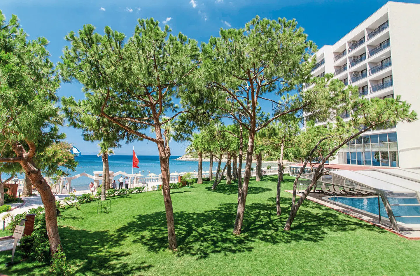 Tusan Beach Resort Garten