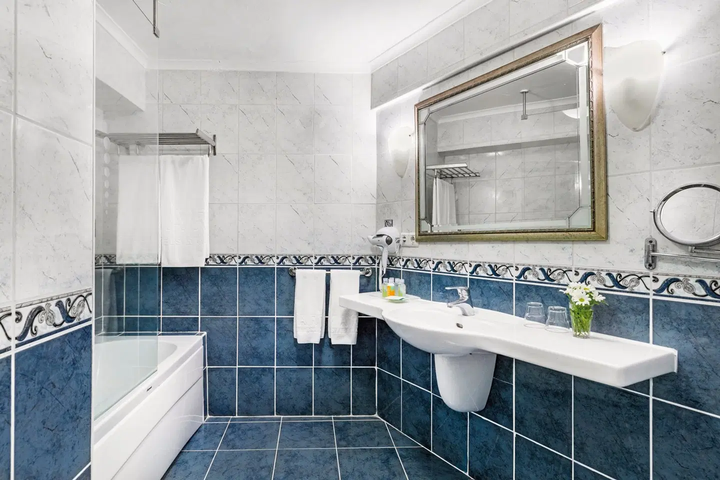 Marti La Perla Badezimmer