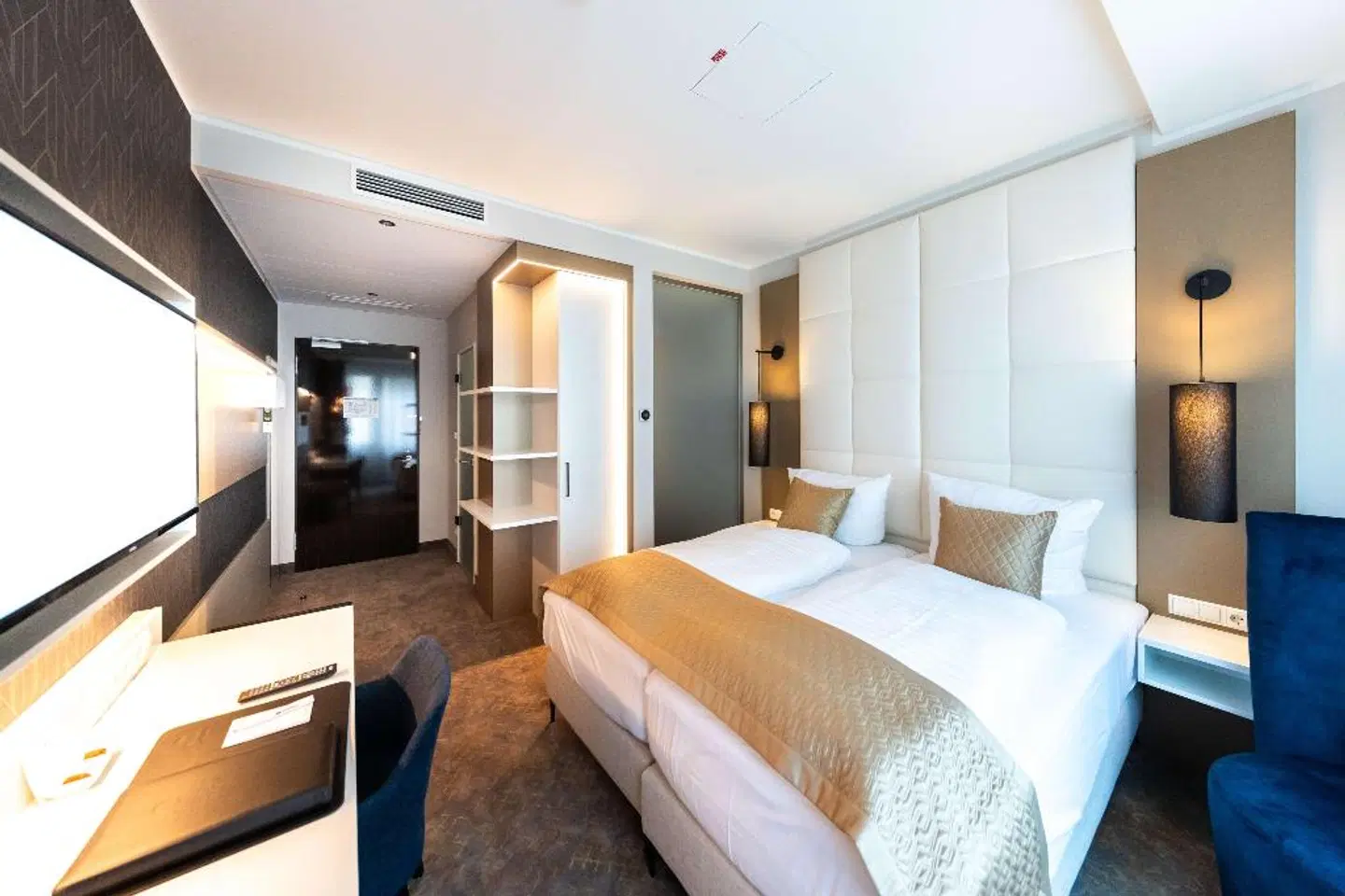 Best Western Premier Royal Hotel Blue ROOM_EXAMPLE