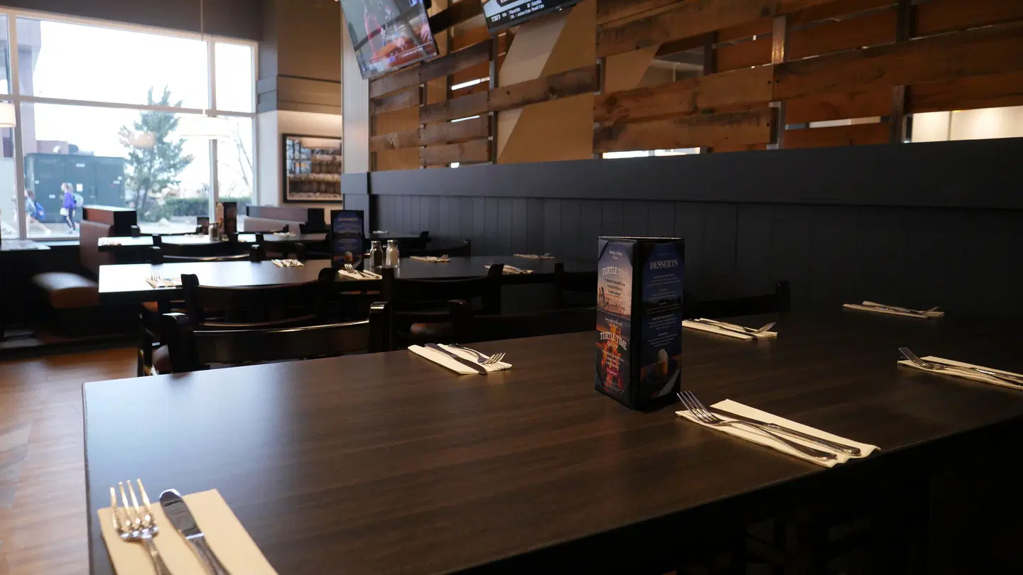 Radisson Hotel & Suites Fallsview LOUNGE_LOBBY