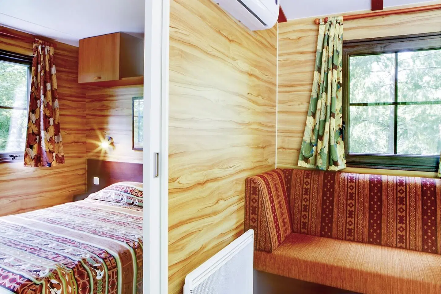 Disney Davy Crockett Ranch ROOM_EXAMPLE