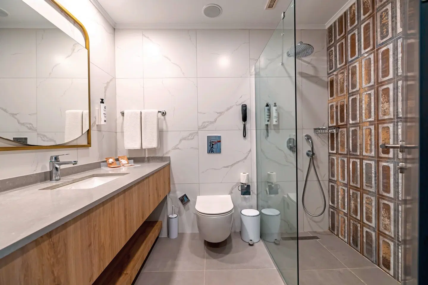 Yasmin Bodrum Resort Badezimmer