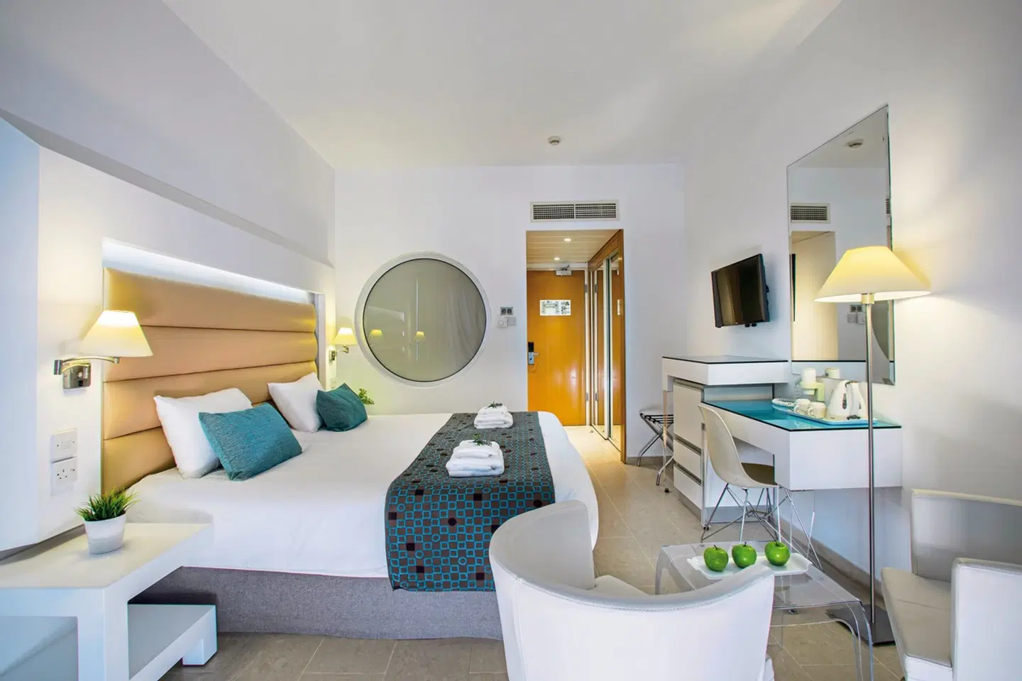 Leonardo Cypria Bay ROOM_EXAMPLE