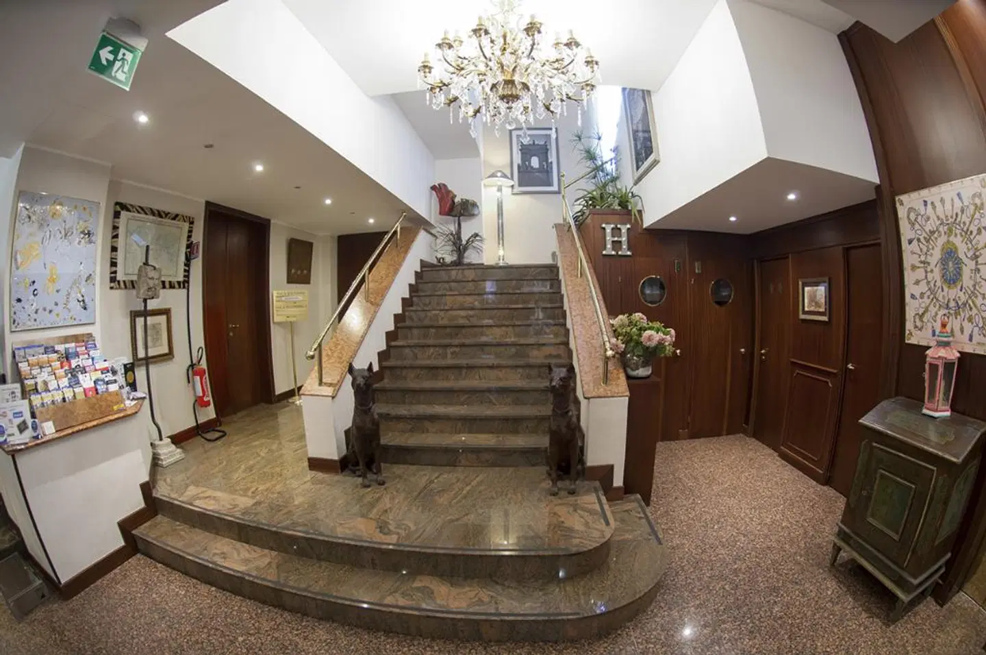 Bristol LOUNGE_LOBBY