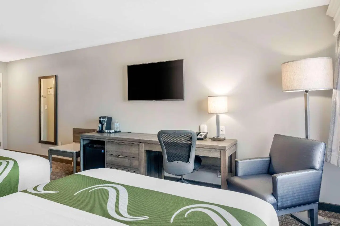 Amsterdam Inn & Suites Fredericton ROOM_EXAMPLE