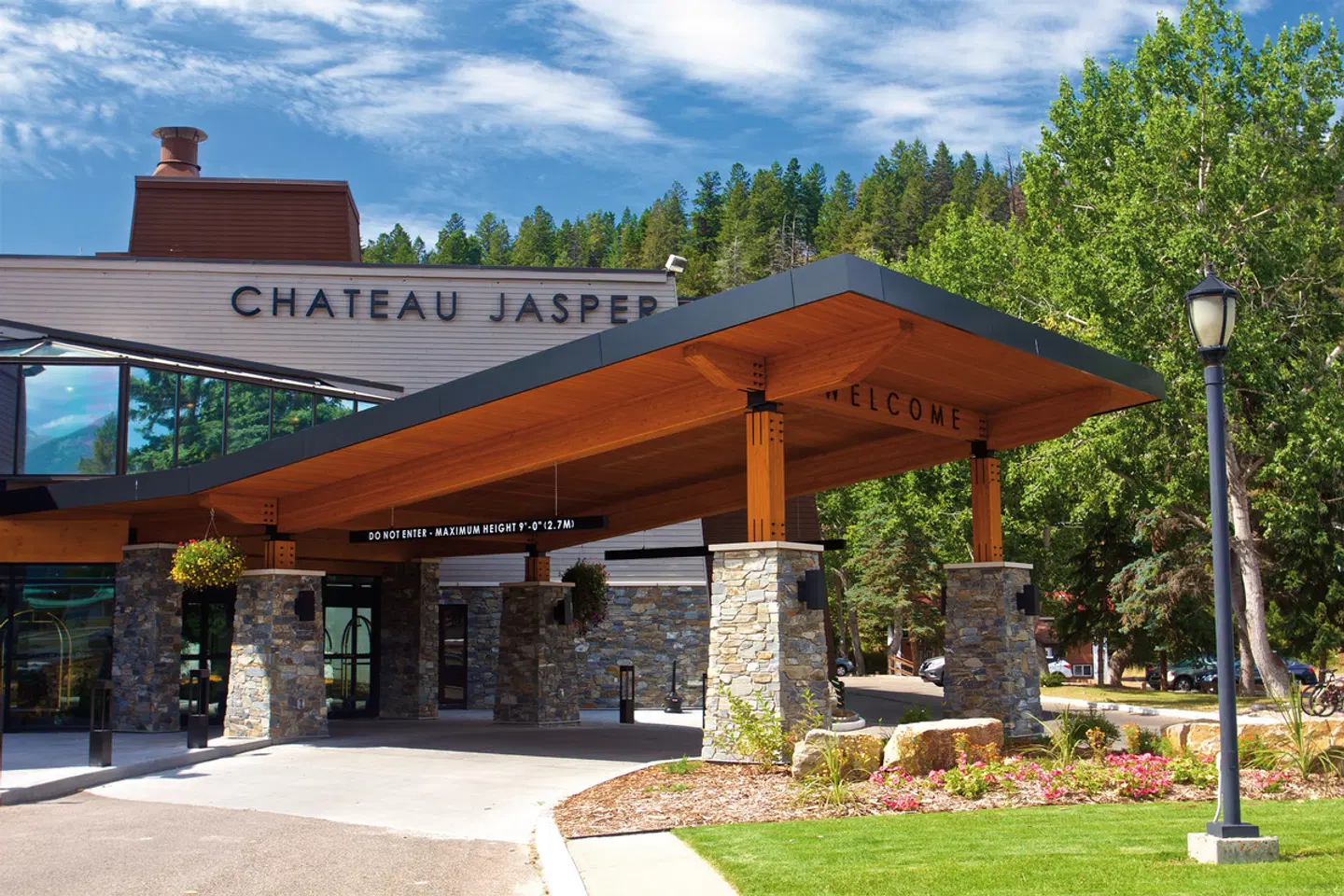 Chateau Jasper EXTERIOR