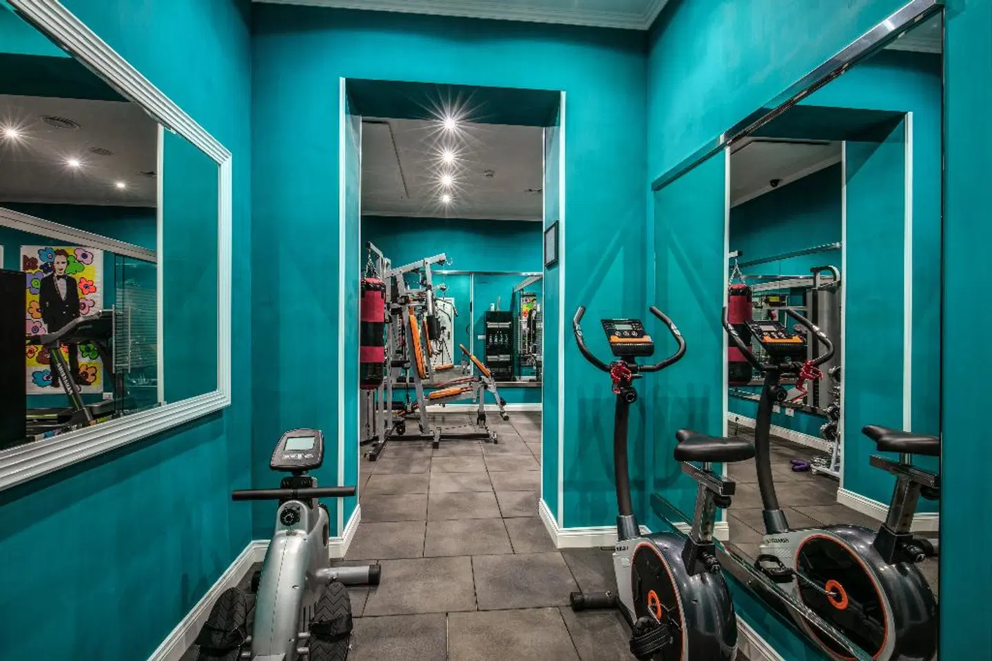 Hotel 87 eighty-seven SPORTS_AND_LEISURE