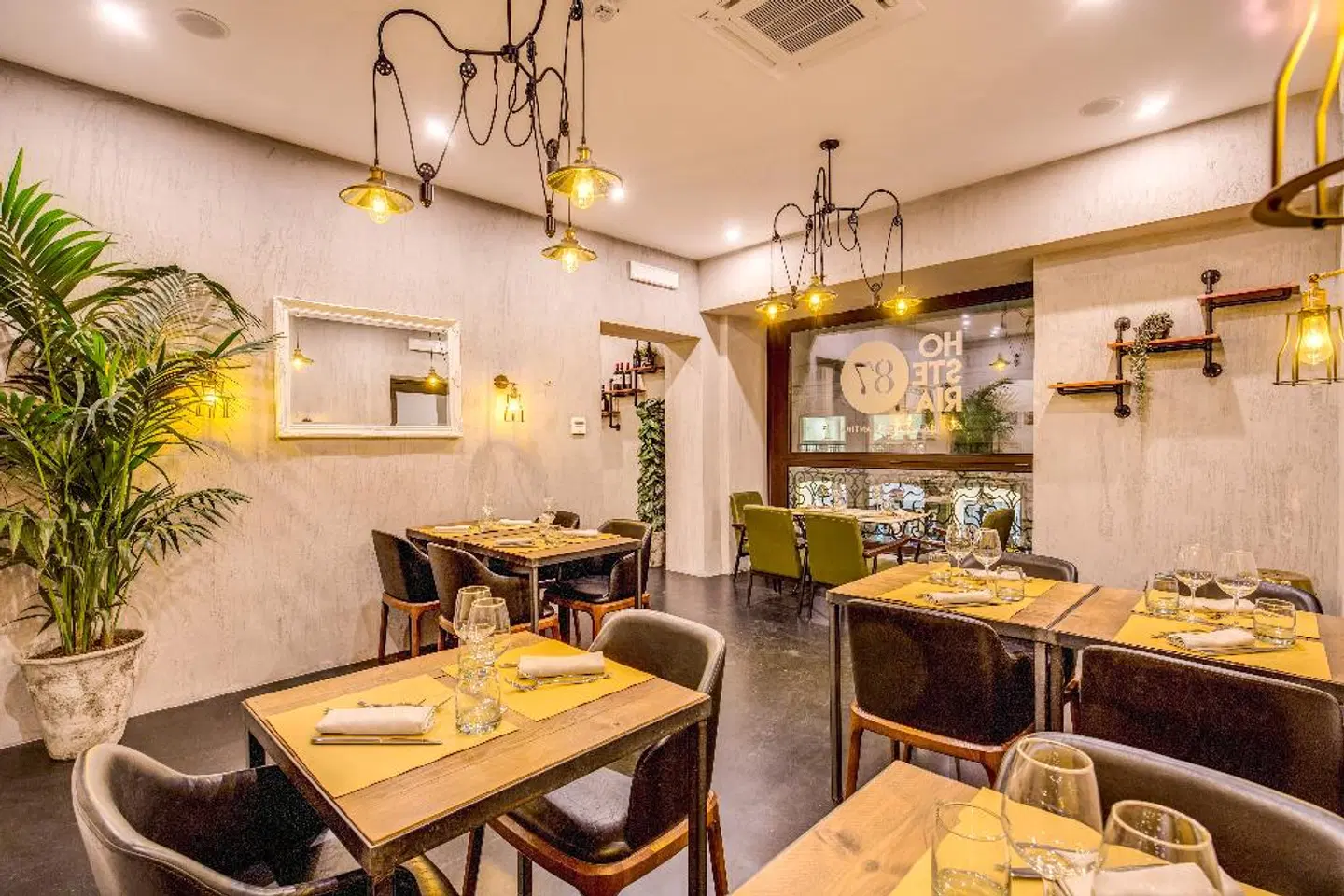 Hotel 87 eighty-seven Restaurant