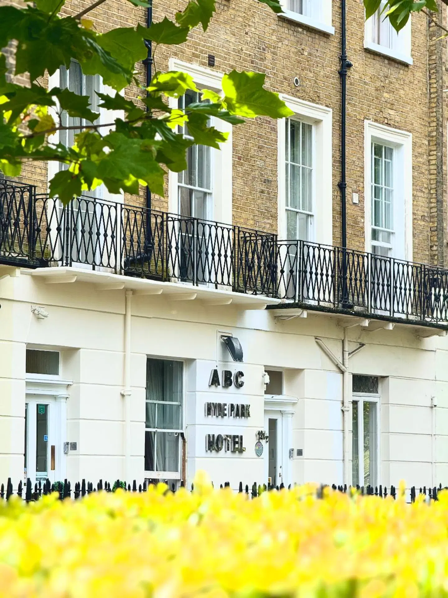 ABC Hyde Park Hotel EXTERIOR