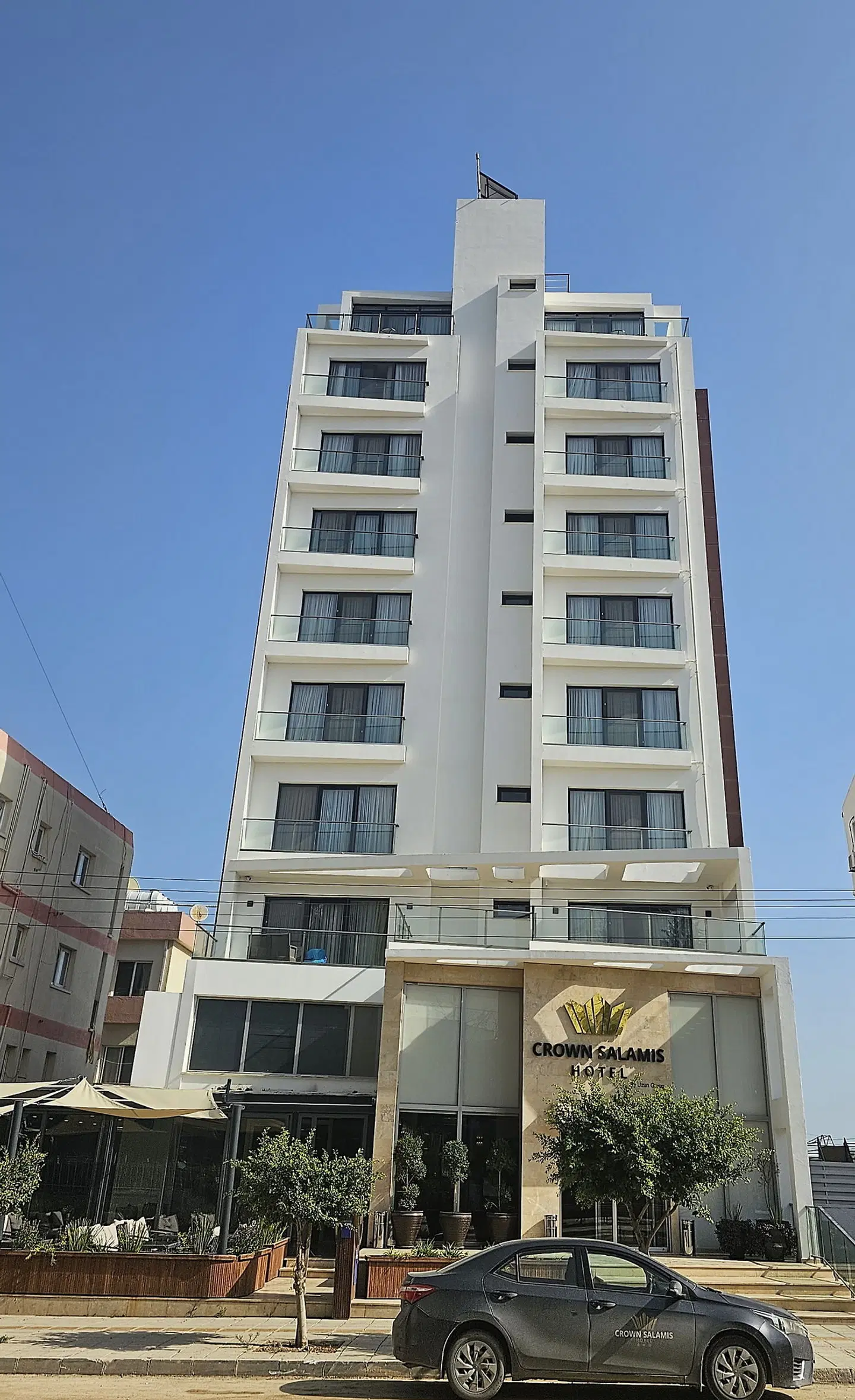 Crown Salamis Hotel EXTERIOR