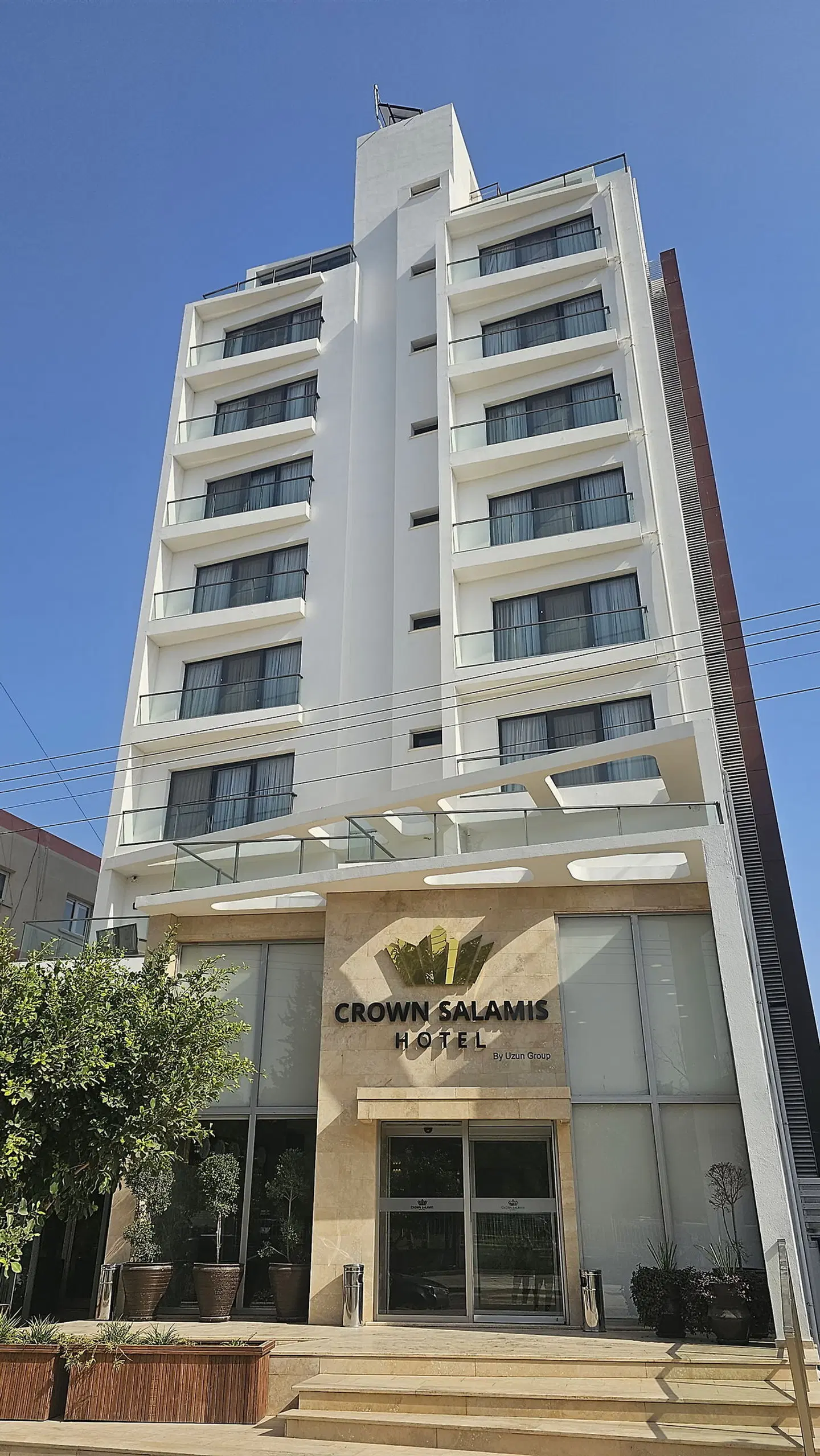 Crown Salamis Hotel EXTERIOR