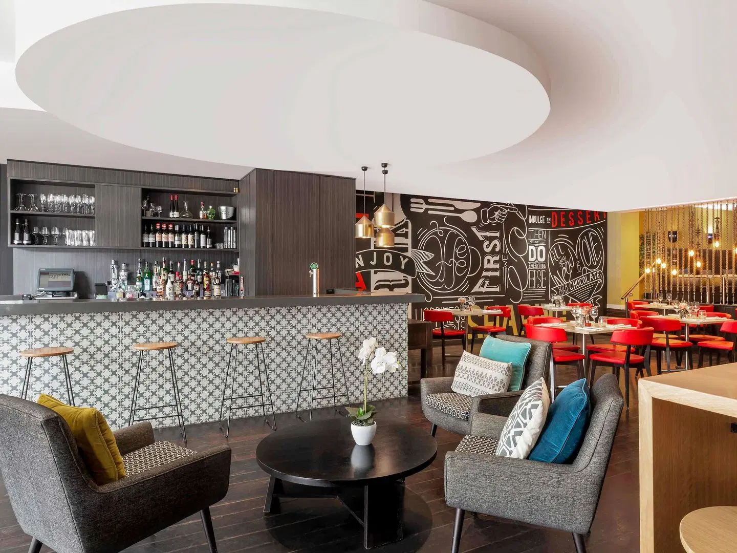 Mantra Chatswood Bar