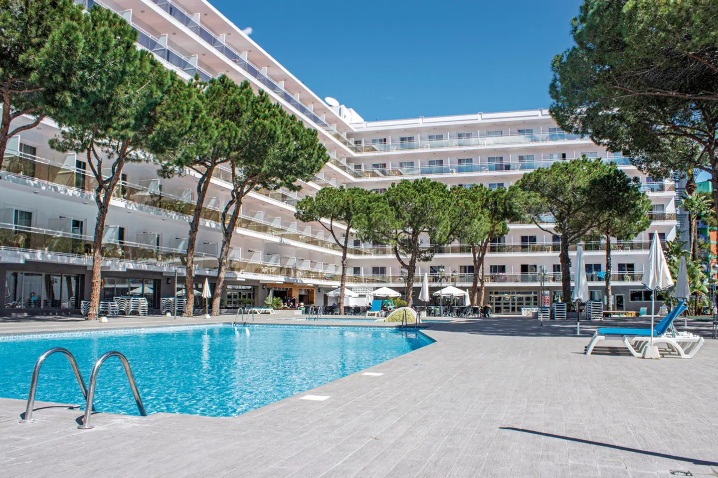 Best Oasis Park EXTERIOR