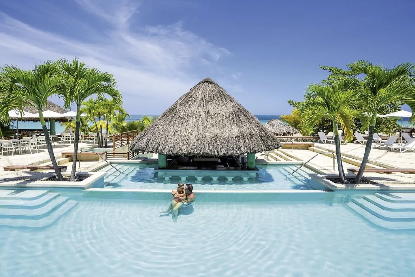 Couples Swept Away OUTDOOR_POOL