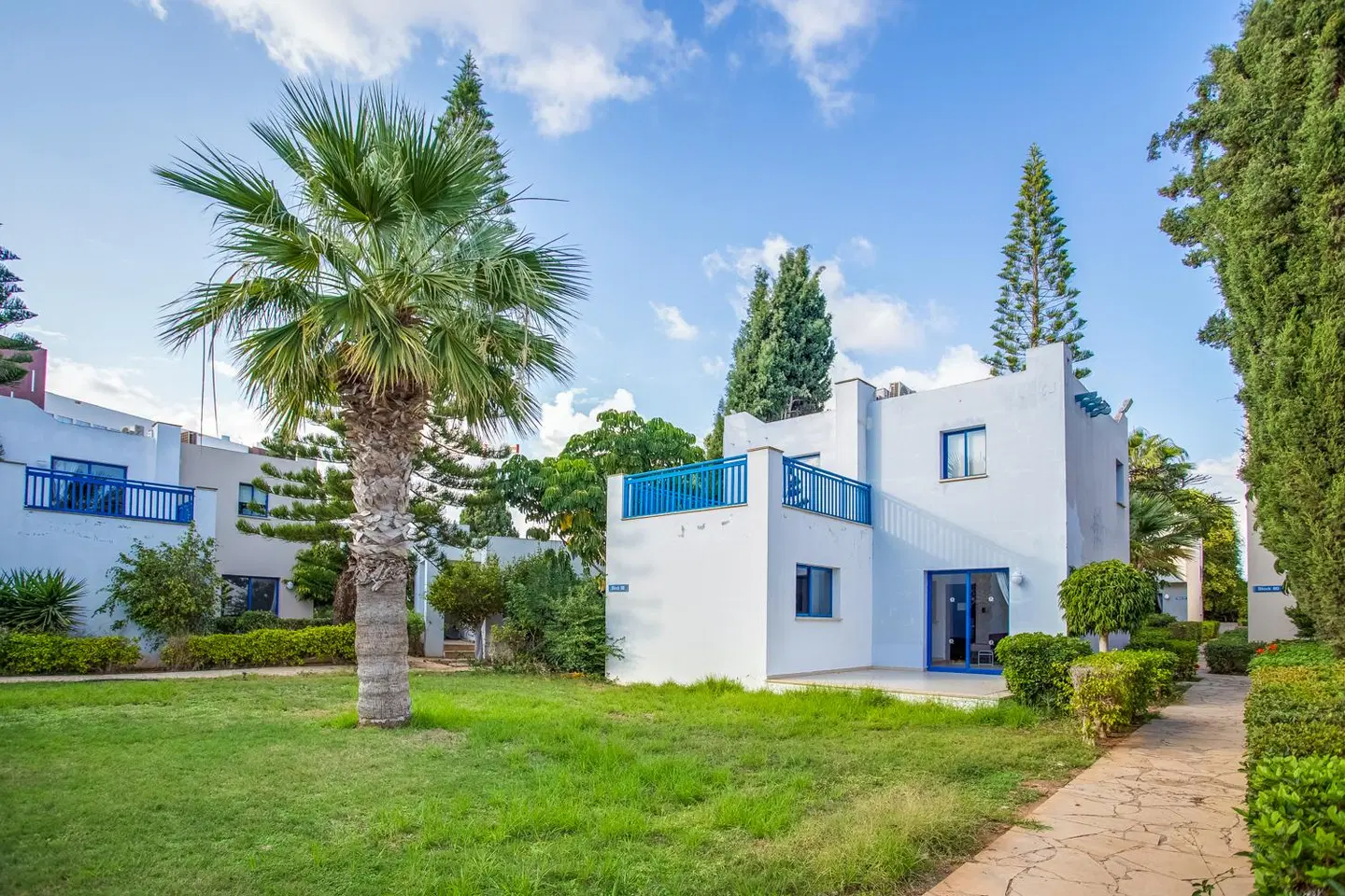 MarisMare Apartments EXTERIOR