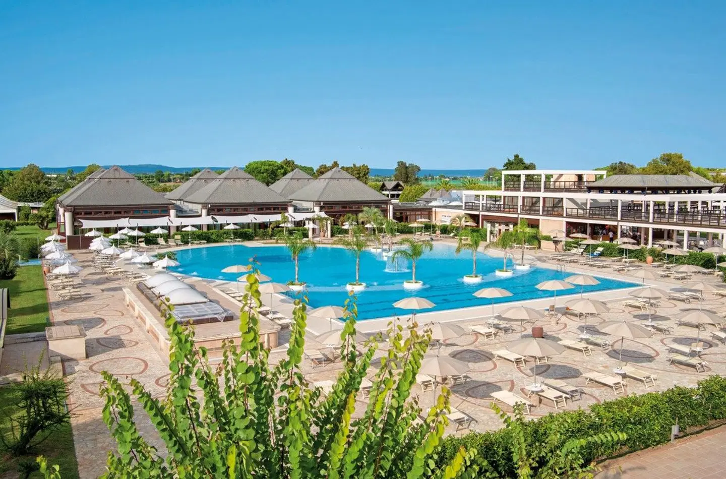 Valentino Village OUTDOOR_POOL