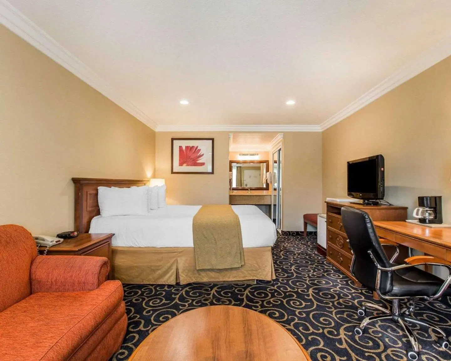 Quality Inn Near Long Beach Airport ROOM_EXAMPLE