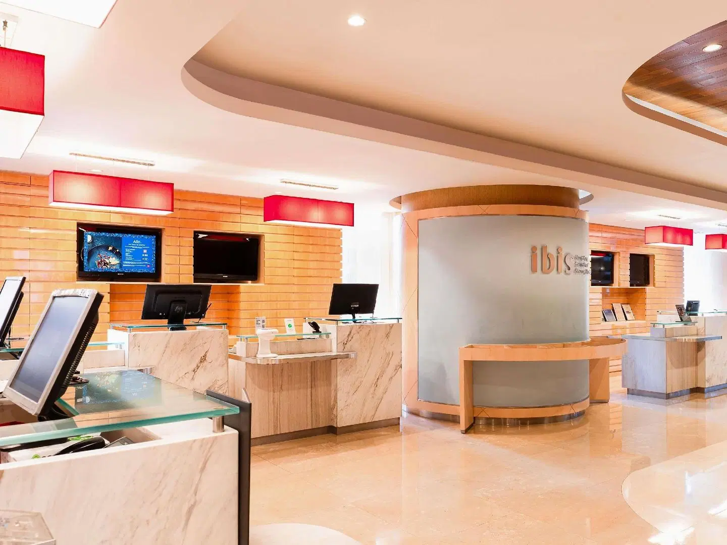 ibis Hong Kong Central & Sheung Wan Hotel Bar