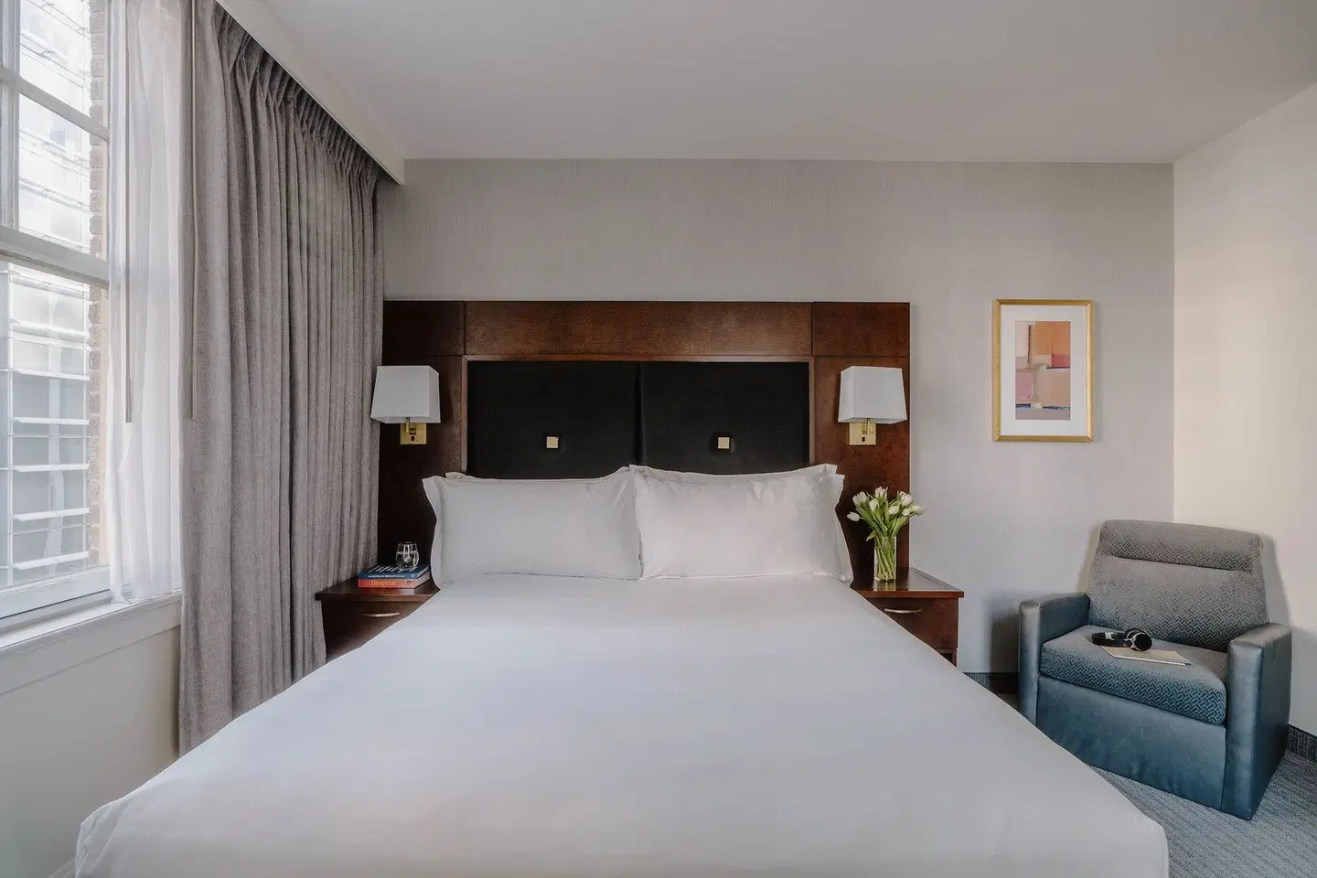 Club Quarters in Houston ROOM_EXAMPLE